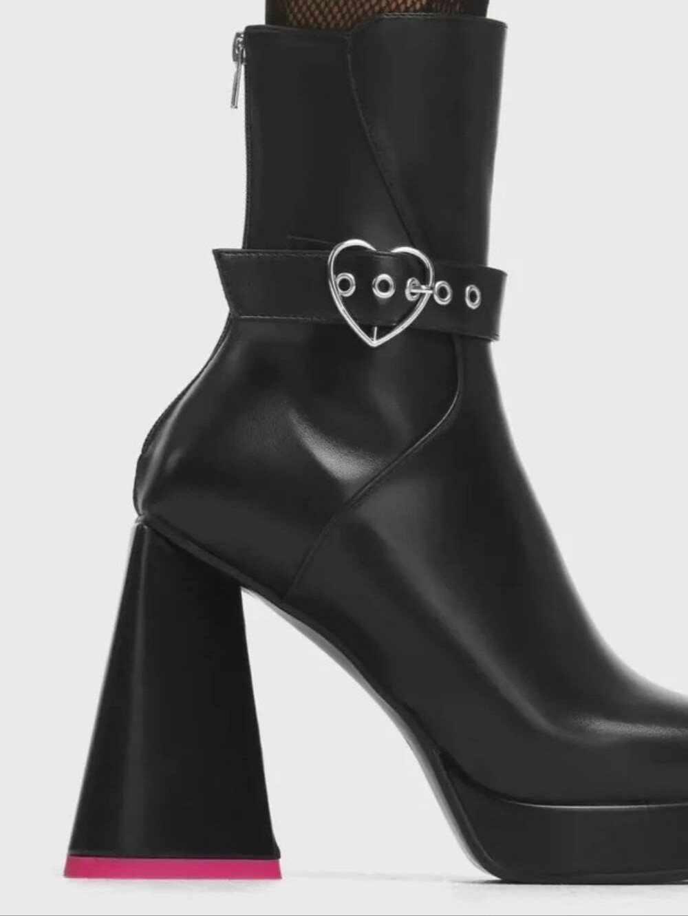 Lamoda Black Heart Shaped  Heeled Boots